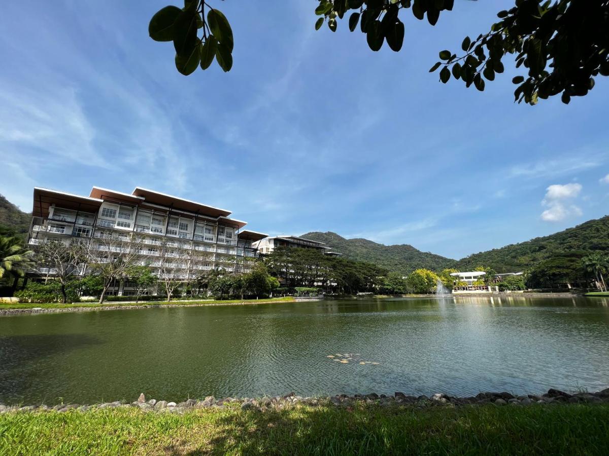 Bonel Condo At Pico De Loro Cutad エクステリア 写真